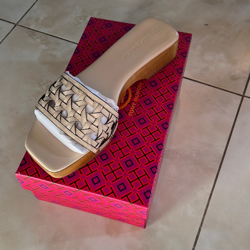 Tory Burch Woven Beige Sandals